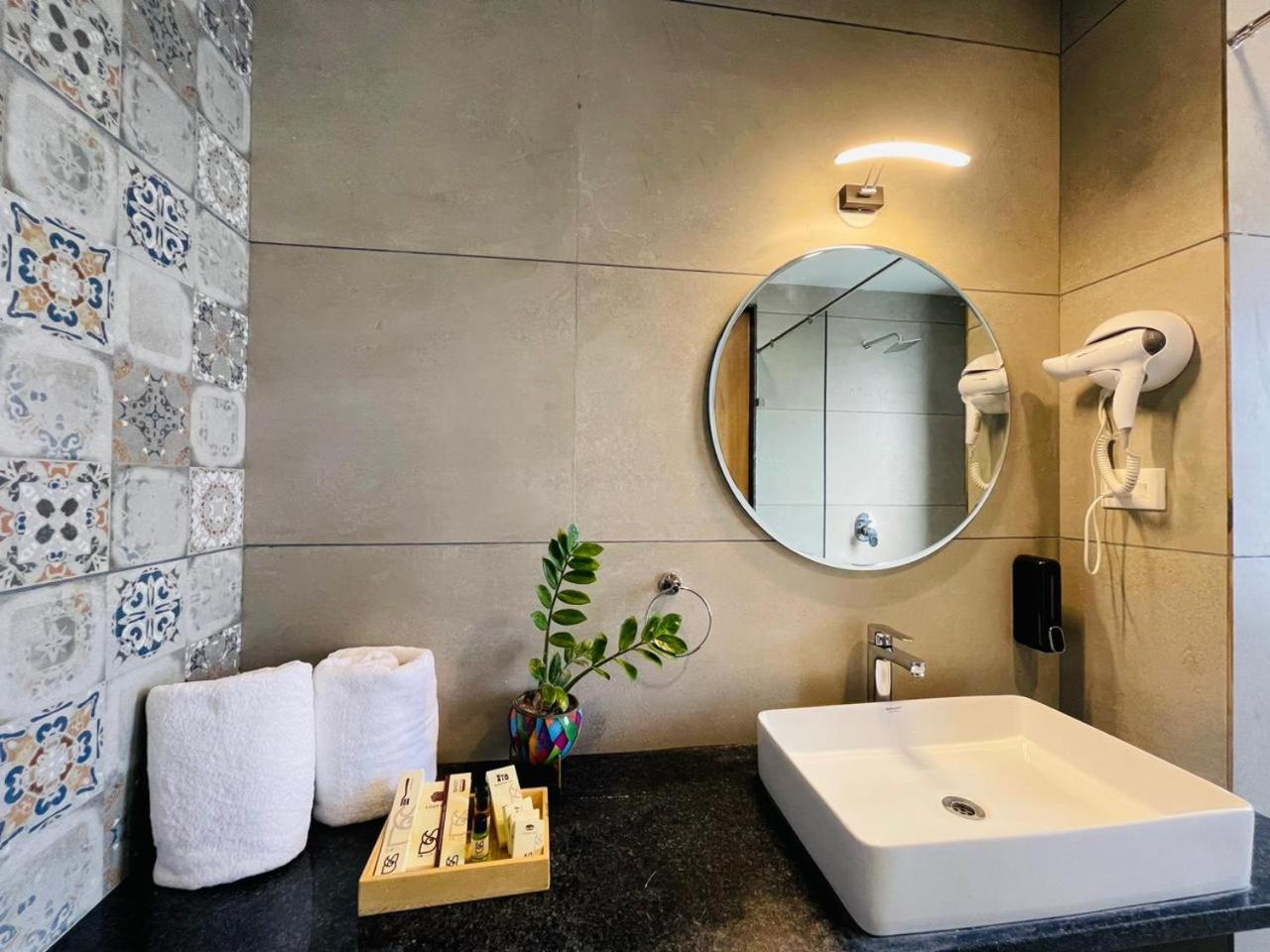 Suramya-A Luxury Boutique Hotel Udaipur Luaran gambar